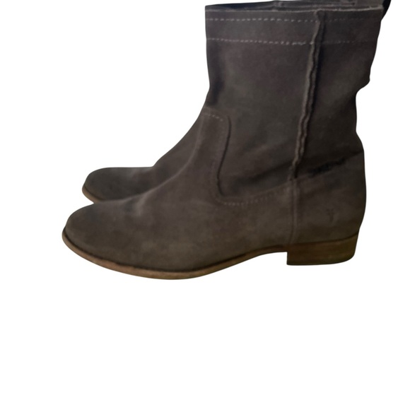 Frye Dark Brown Suede Cara Ankle Pull On Booties 9 - Picture 7 of 14